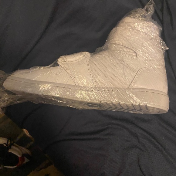 Jordan’s strapped up sz13 - Picture 4 of 8